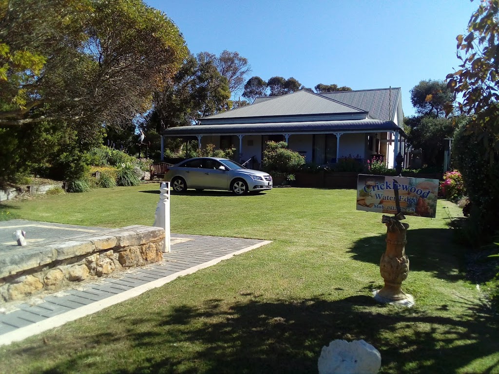 Cricklewood Cottage | lodging | 24 Woolundry Rd, Robe SA 5276, Australia | 0887682137 OR +61 8 8768 2137