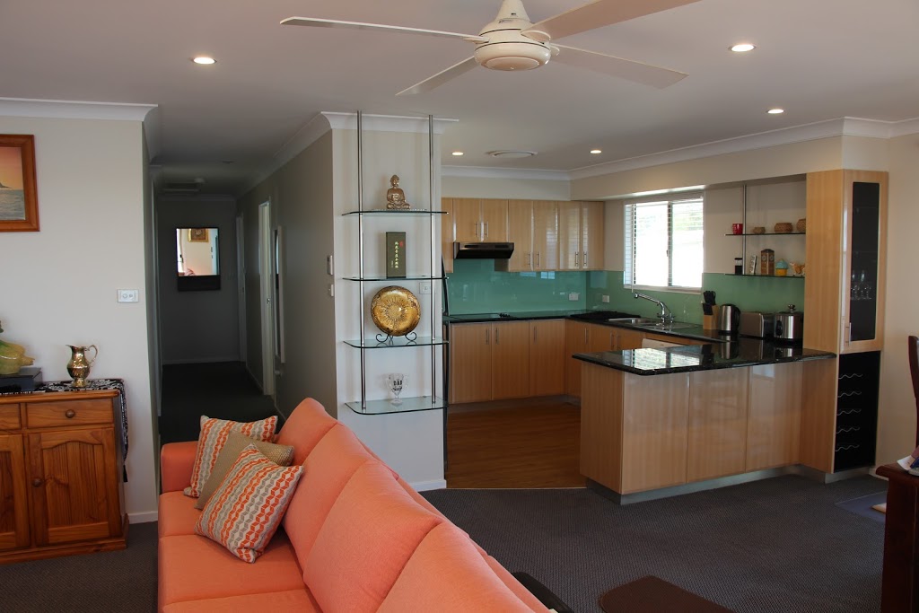 The Waterfront Cottage |  | 8 The Esplanade, North Arm Cove NSW 2324, Australia | 0413996811 OR +61 413 996 811