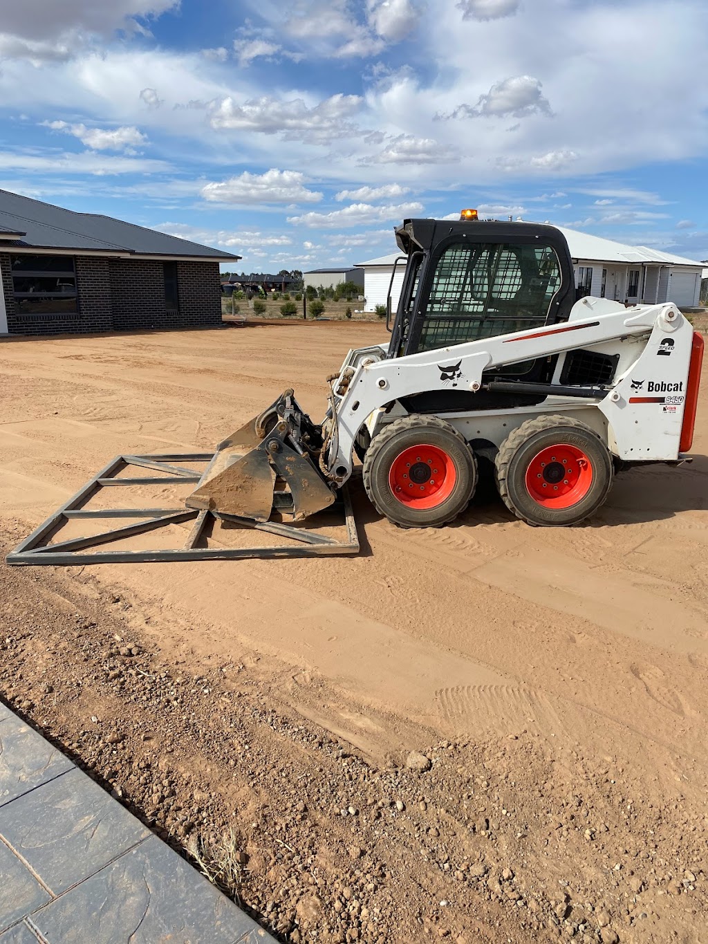 Diggems Hire | Acacia Dr, Mulwala NSW 2647, Australia | Phone: 0438 878 399