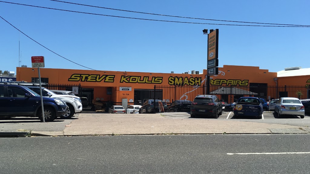 Steve Koulis Smash Repairs | 71/79 Griffiths Rd, Lambton NSW 2299, Australia | Phone: (02) 4952 2730