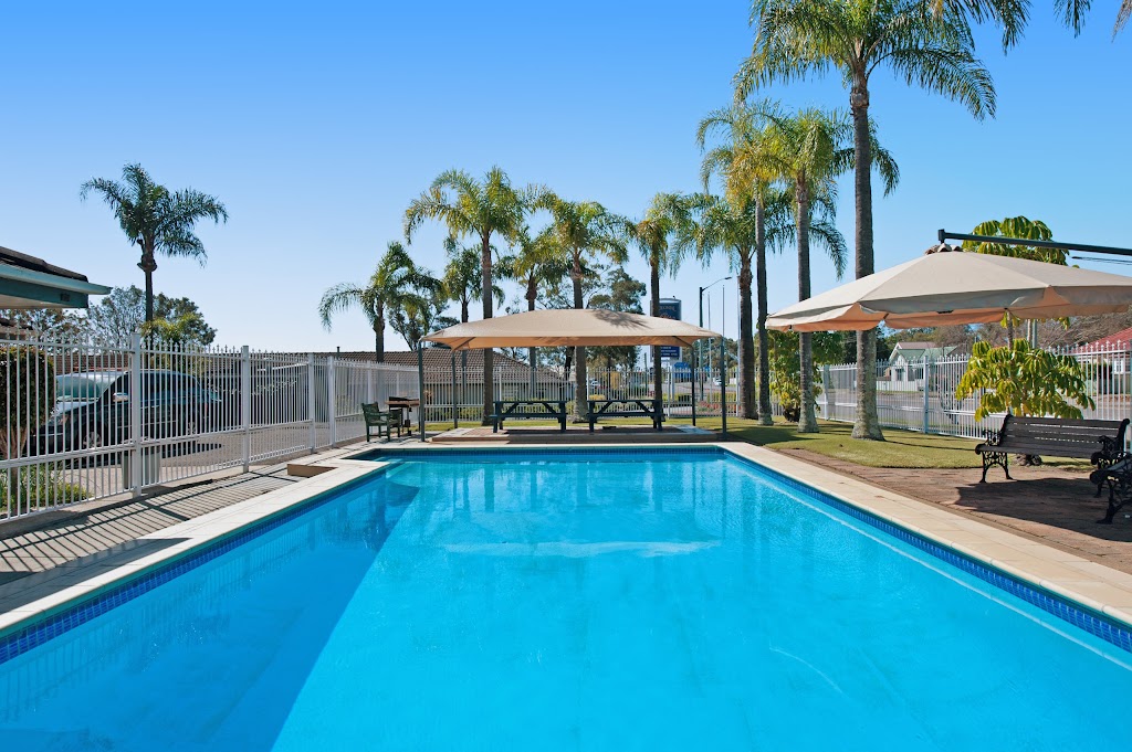 Colonial Terrace Motor Inn | lodging | 130 Adelaide St, Raymond Terrace NSW 2324, Australia | 0249872244 OR +61 2 4987 2244