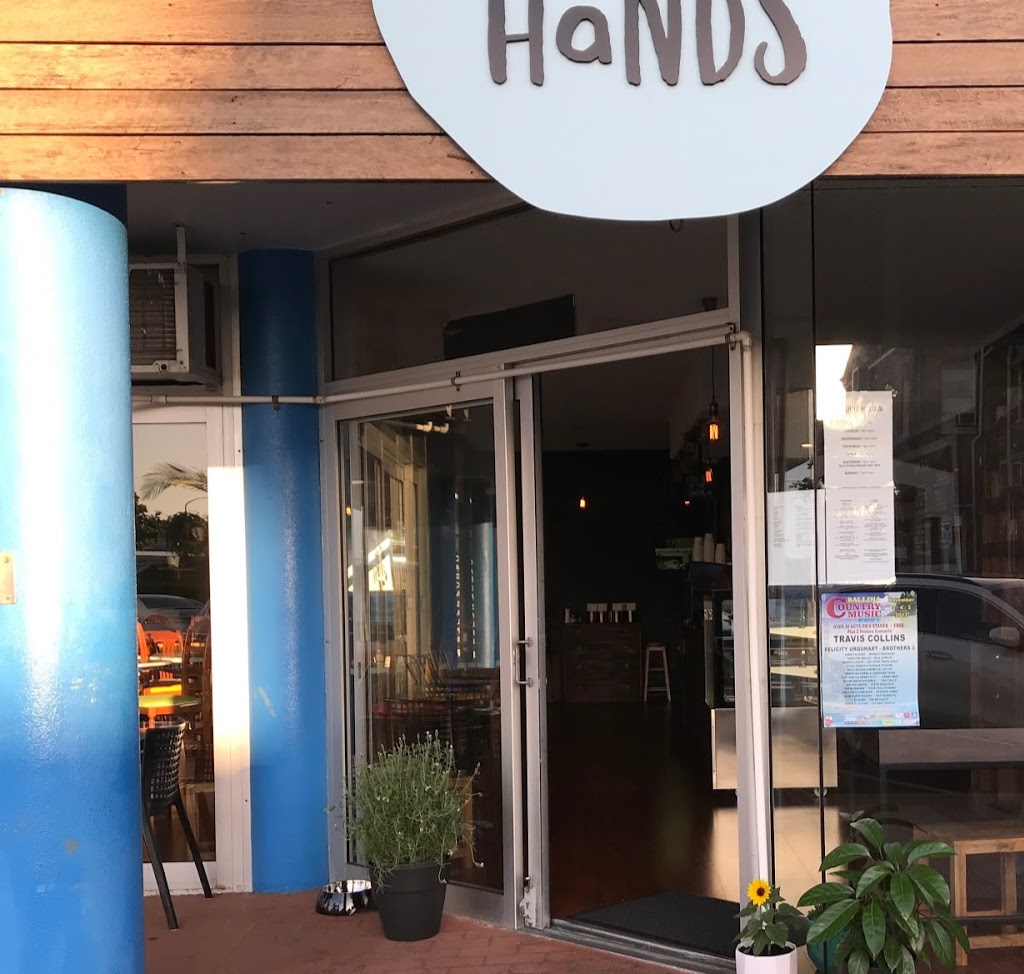 Two Hands Cafe | cafe | 2 Moon St, Ballina NSW 2478, Australia | 0266867756 OR +61 2 6686 7756