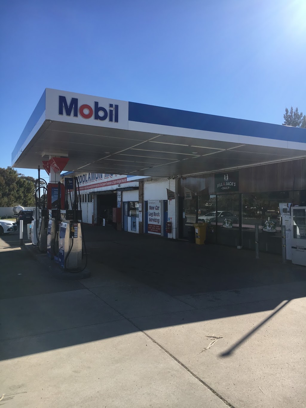 Mobil Coolamon | gas station | 84 Cowabbie St, Coolamon NSW 2701, Australia | 0269273281 OR +61 2 6927 3281