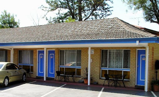 Blue Violet Motor Inn | 31 Margaret St, Toowoomba East QLD 4350, Australia | Phone: (07) 4638 1488