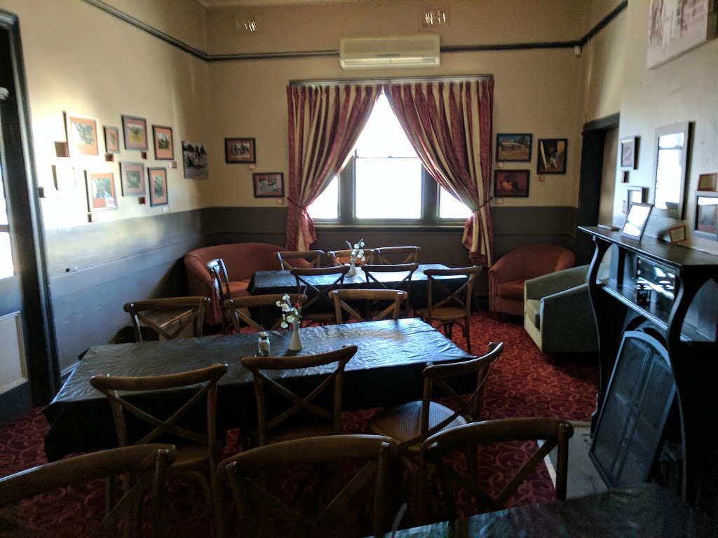 Commercial Hotel | 70 Castlereagh St, Coonamble NSW 2829, Australia | Phone: (02) 6822 3000