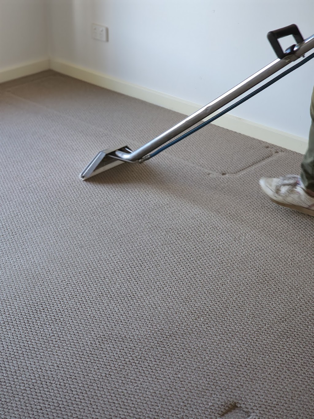 Focus On Carpet | 56 Collins Cres, Berwick VIC 3806, Australia | Phone: 0435 995 536