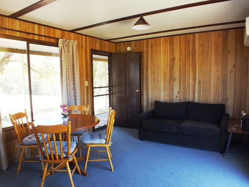 Black Horse Park | lodging | 217 Desmonds Rd, Boorolite VIC 3723, Australia | 0418427273 OR +61 418 427 273