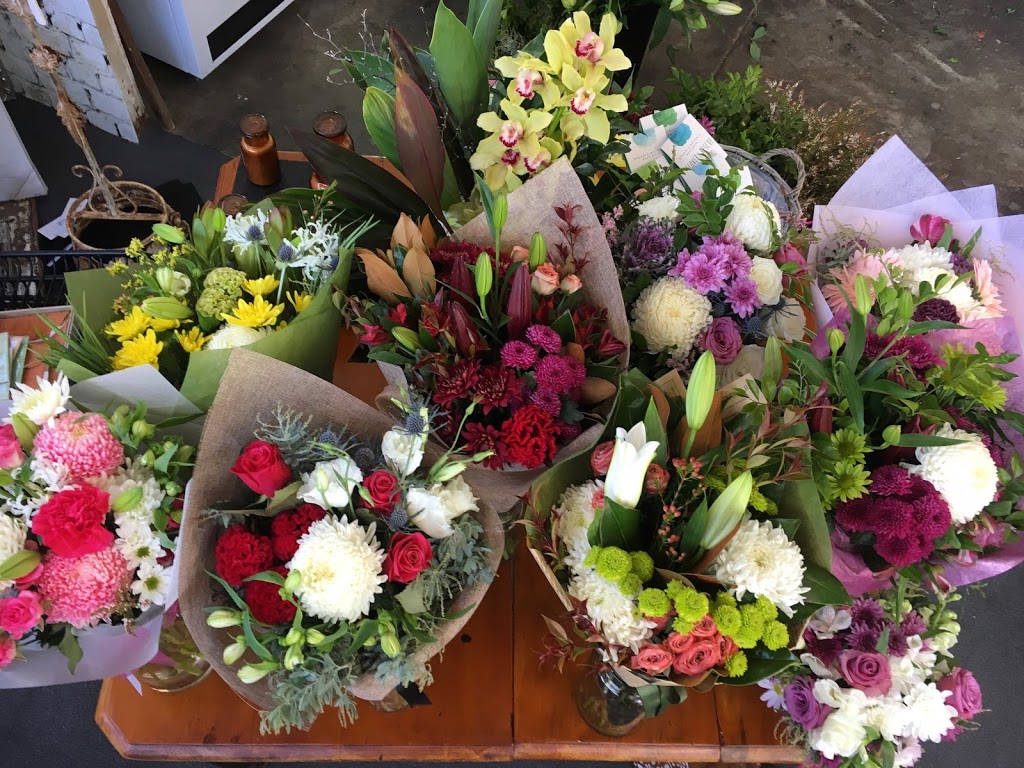 Belalie Flowers - Florist | 42 Irvine St, Jamestown SA 5491, Australia | Phone: 0400 110 473