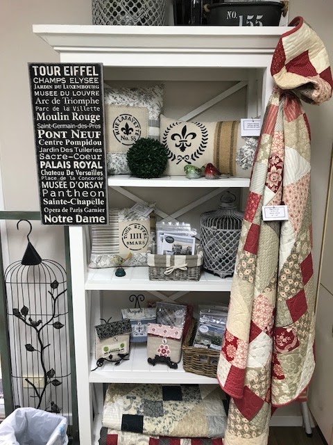 Pieces to Treasure | home goods store | 701 The Scenic Rd, Macmasters Beach NSW 2251, Australia | 0243812337 OR +61 2 4381 2337