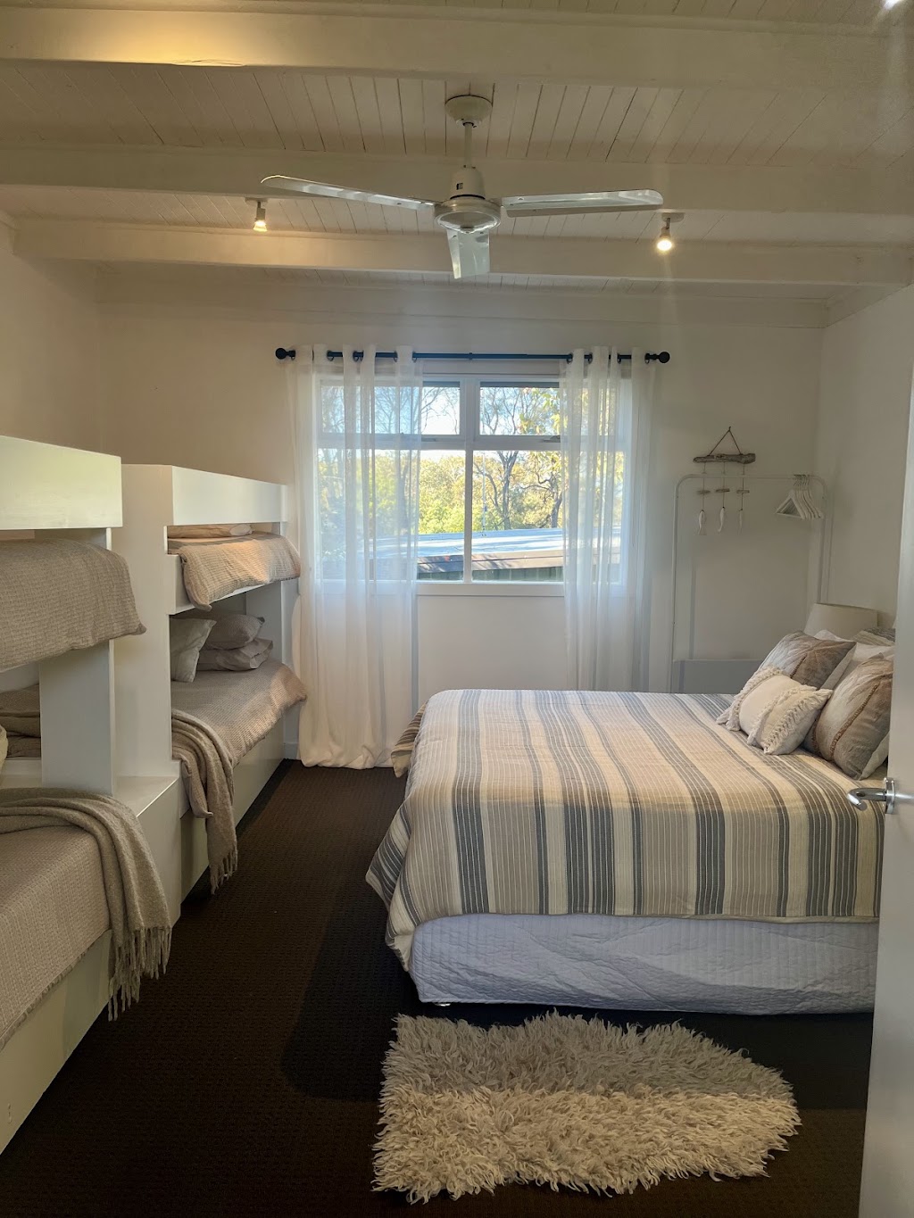 Pandora Beach House | 35 Pandora Ave, Venus Bay VIC 3956, Australia | Phone: 0409 190 540