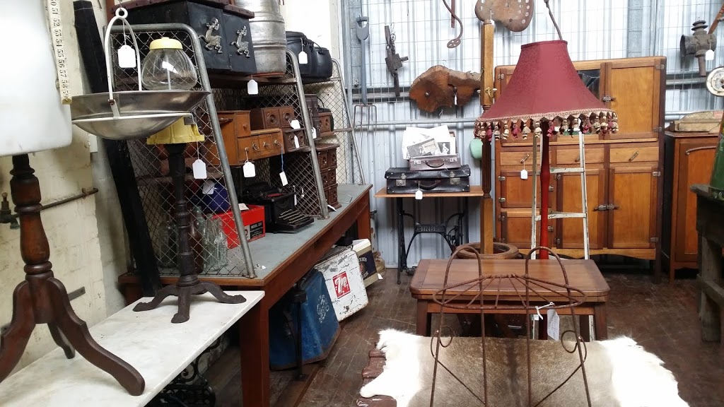 Kims Antiques Collectables Echuca | furniture store | 11-19 Darling St, Echuca VIC 3564, Australia | 0427564415 OR +61 427 564 415