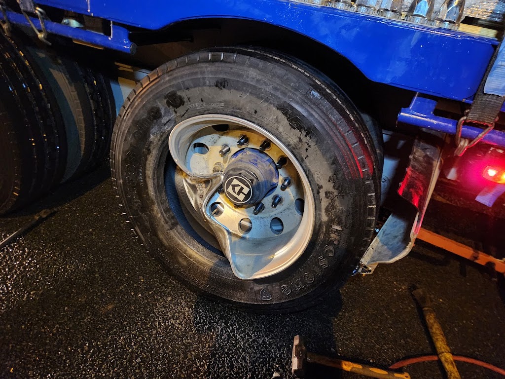 Urbanhaul Tyres (24/7 Mobile Truck Tyre Service) | 4700 Mount Lindesay Hwy, North Maclean QLD 4280, Australia | Phone: 0402 786 209