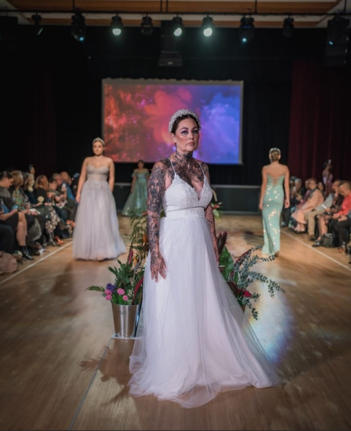 Co. Beauty Shed | 27 Broadwater Rd, Mount Gravatt East QLD 4122, Australia | Phone: 0492 896 146