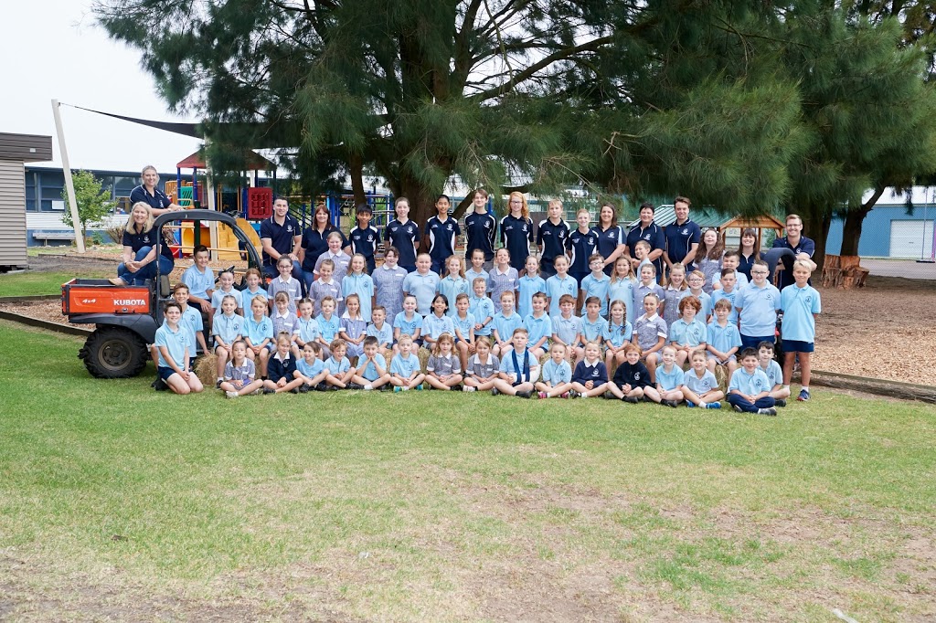 Nullawarre & District Primary School | school | 132 Henrys Sawmill Rd, Nullawarre VIC 3268, Australia | 0355665267 OR +61 3 5566 5267