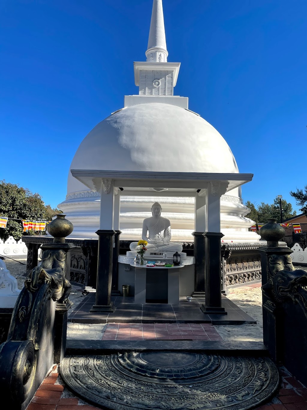 Sri Lanka Buddhist Vihara Canberra | place of worship | 30 Jenke Cct, Kambah ACT 2902, Australia | 0261564650 OR +61 2 6156 4650