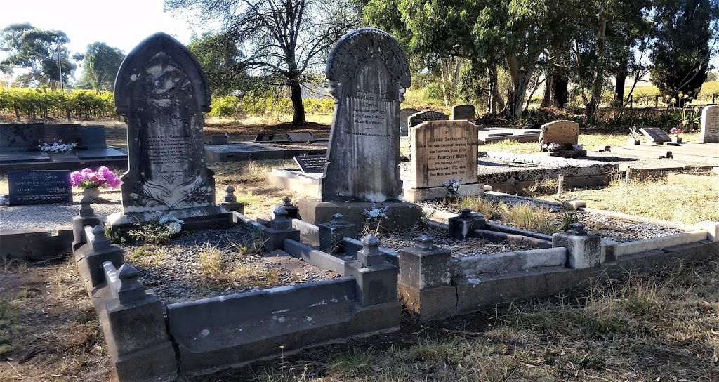 Holy Trinity Anglican Church Cemetery | cemetery | 1 Barossa Valley Way, Lyndoch SA 5351, Australia