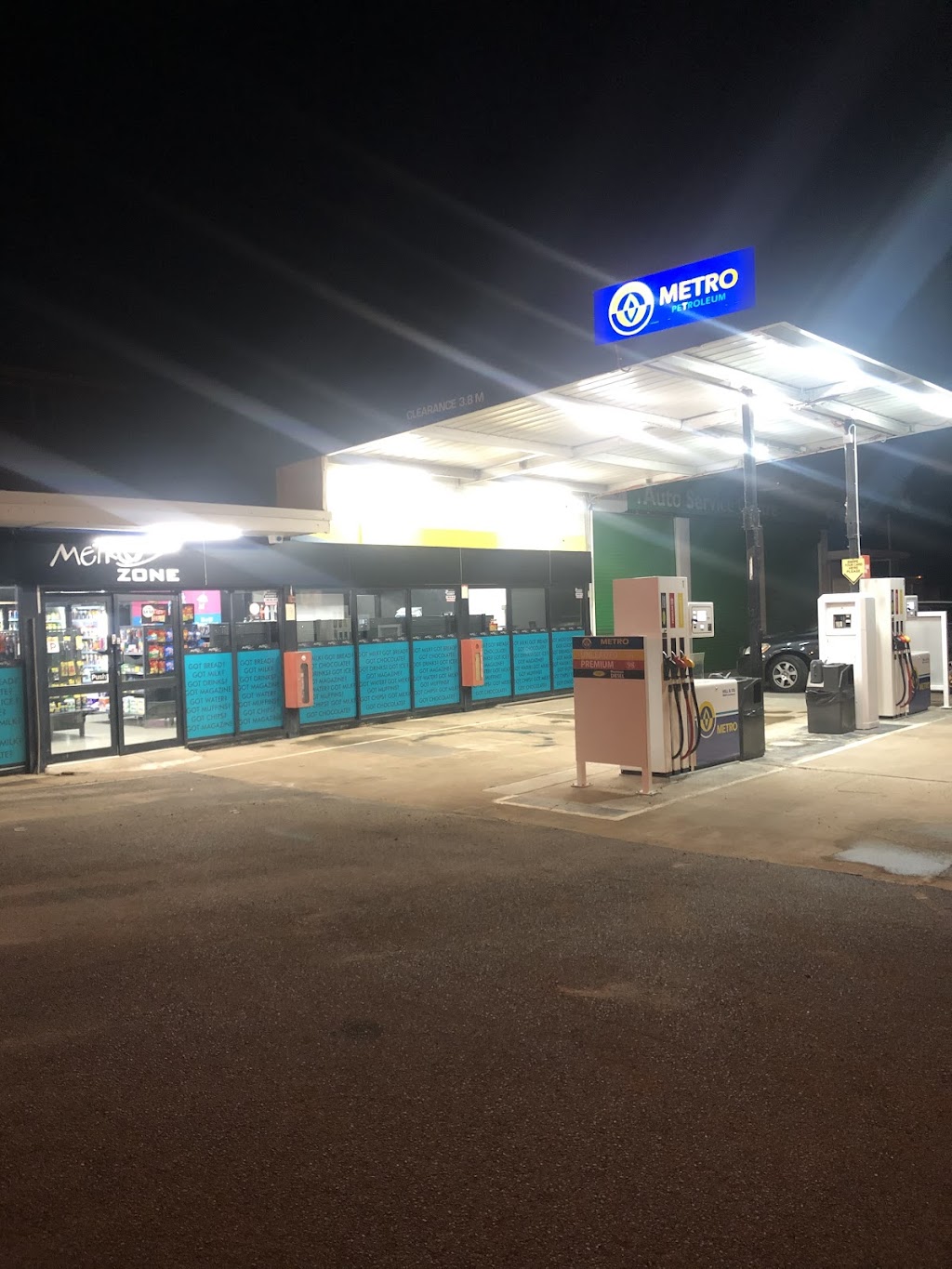 Photo by Manpreet Kaur. Metro Petroleum Urangan | gas station | 71 Kent St, Urangan QLD 4655, Australia | 0741249830 OR +61 7 4124 9830