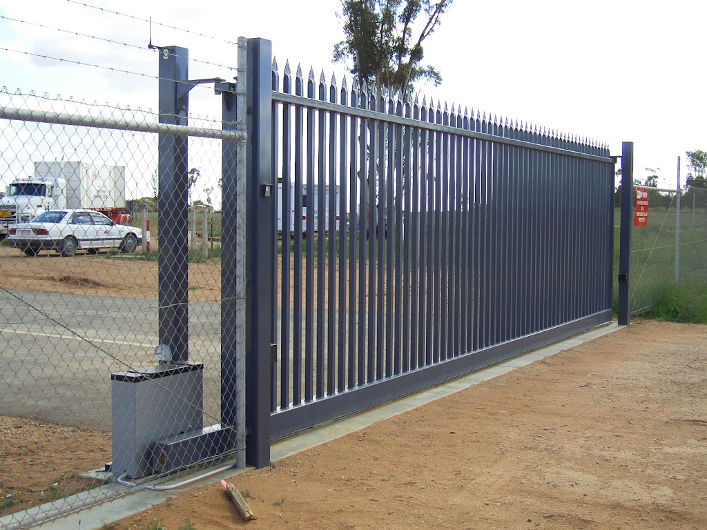 Oxleys Doors | 155 San Mateo Ave, Mildura VIC 3500, Australia | Phone: (03) 5021 2570