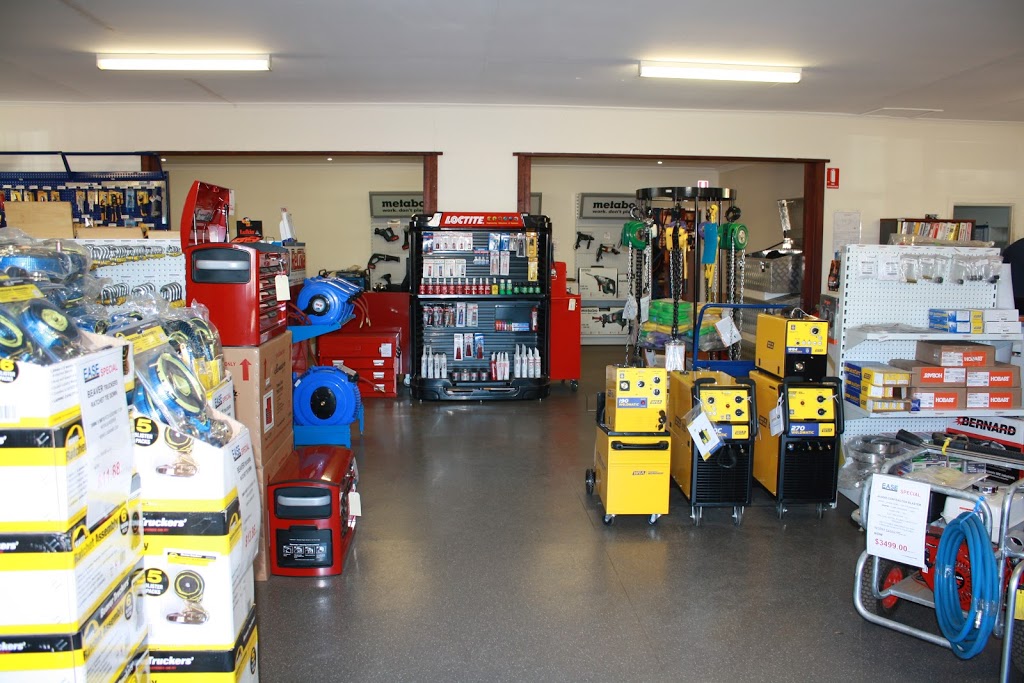 Emerald Air Starters & Equipment (EASE) | hardware store | 28 Hicks St, Emerald QLD 4720, Australia | 0748438999 OR +61 7 4843 8999