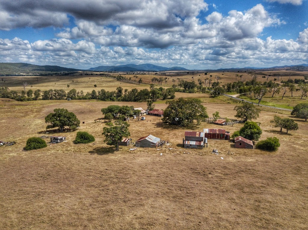 Bebes Farmhouse - Ceremony Venue | 2505 Wivenhoe Somerset Rd, Bryden QLD 4312, Australia | Phone: 0402 498 635