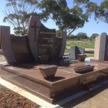 Lodge Brothers Stonemasons - Headstones & Memorials In Melbourne |  | 331 Darebin Rd, Thornbury VIC 3071, Australia | 0394972400 OR +61 3 9497 2400