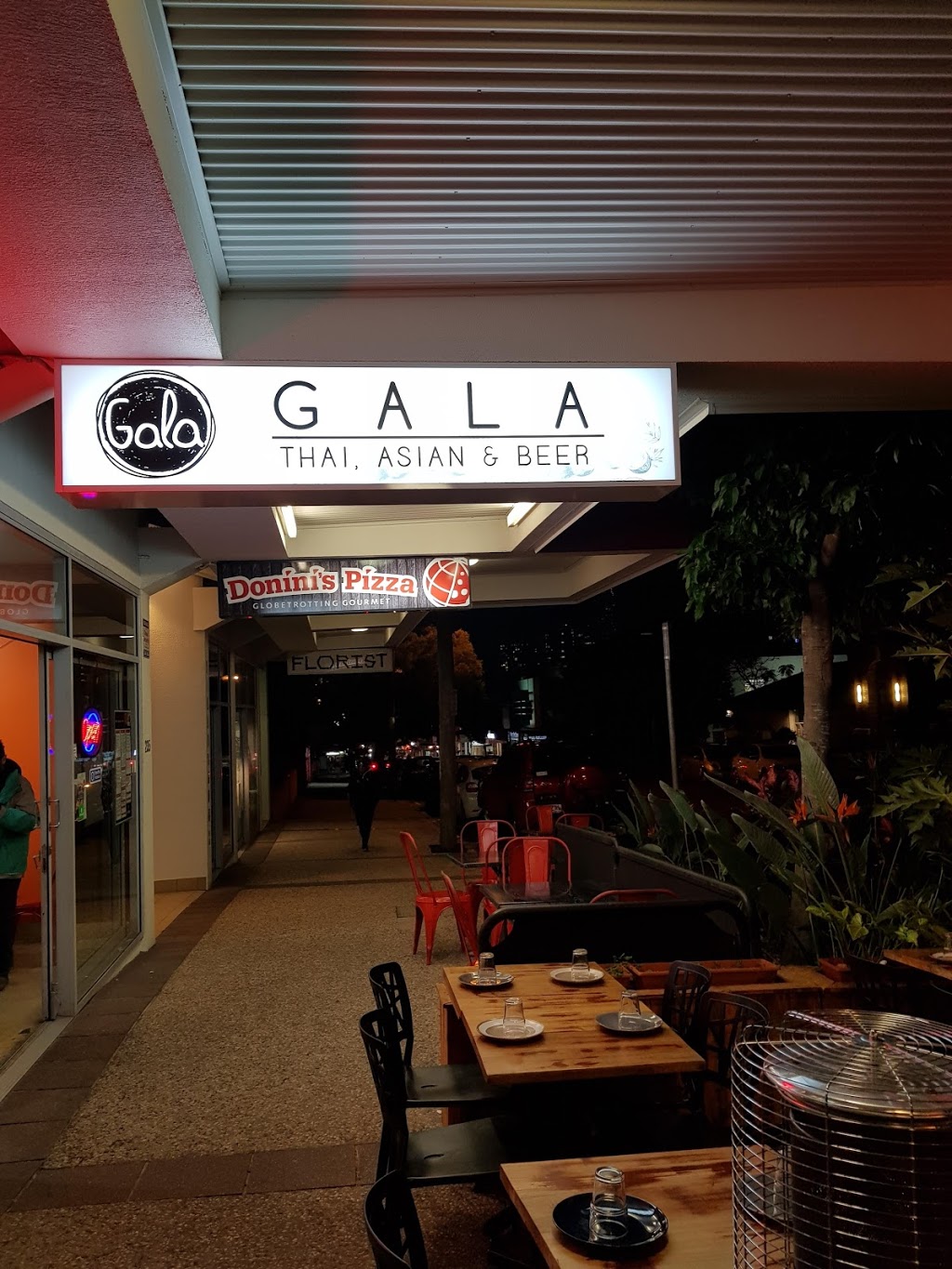 Gala Thai Restaurant | restaurant | shop 2/235 Boundary St, West End QLD 4101, Australia | 0732550118 OR +61 7 3255 0118