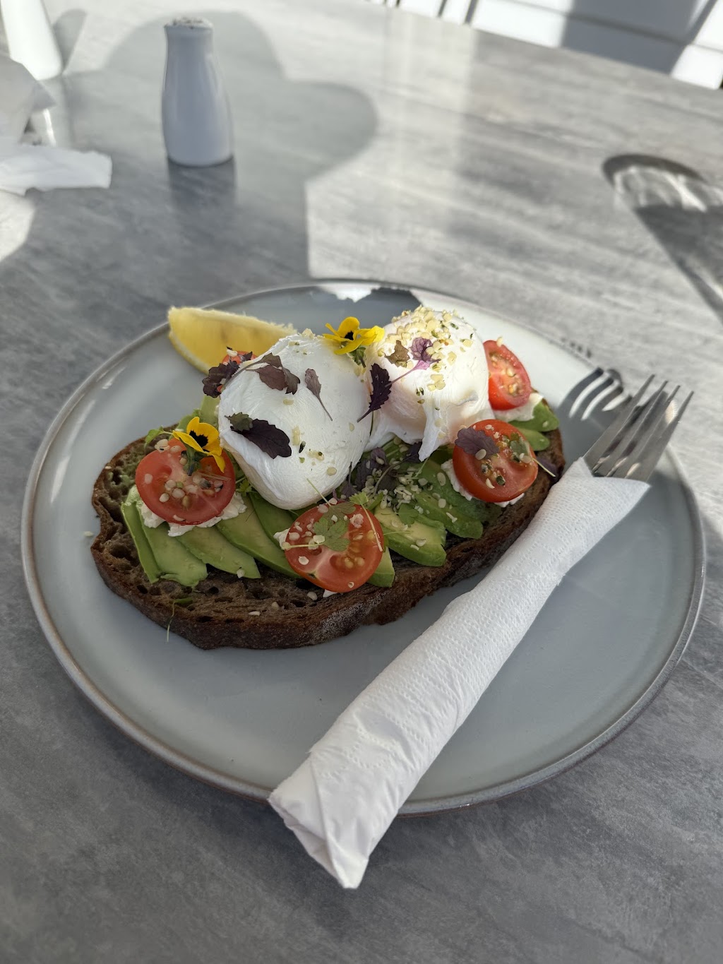 Trails Cafe at Mount Kembla Village Hotel | 274 Cordeaux Rd, Mount Kembla NSW 2526, Australia | Phone: (02) 4271 1119