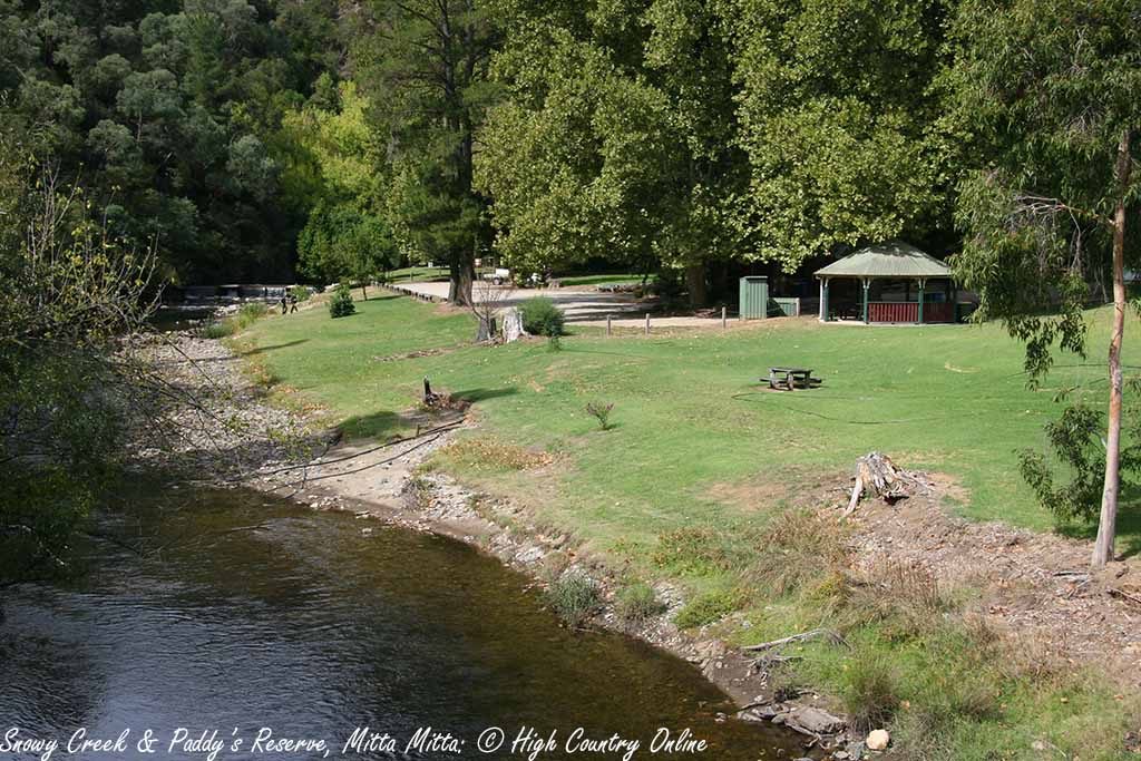 Mitta General Store | 5555 Omeo Hwy, Mitta Mitta VIC 3701, Australia | Phone: (02) 6072 3470