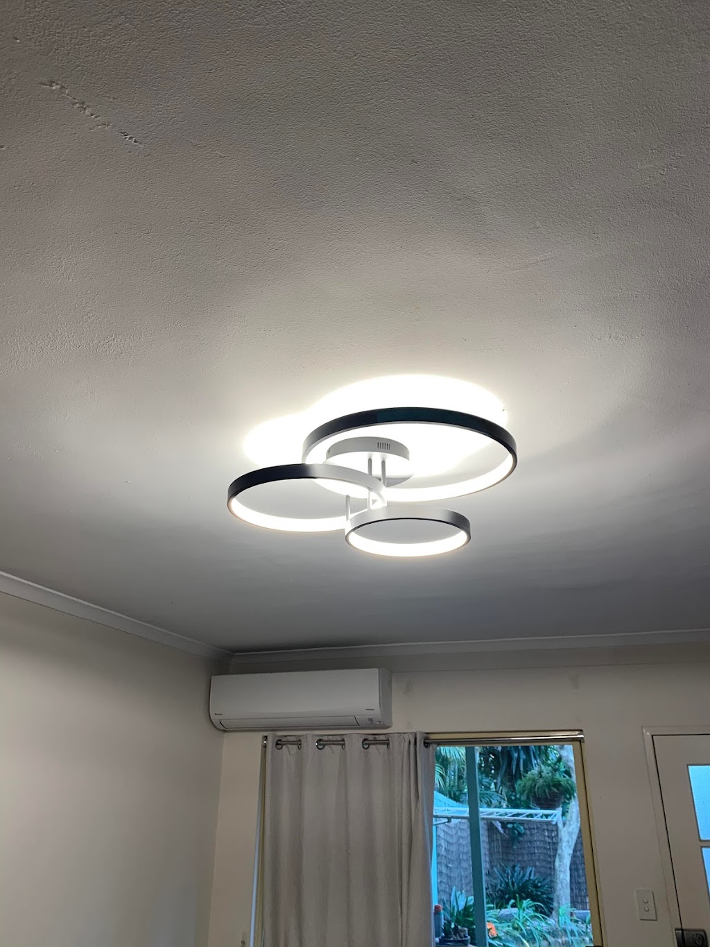 Golden Electrical Co. | 26 Bruce Rd, Glenbrook NSW 2773, Australia | Phone: 0492 990 984