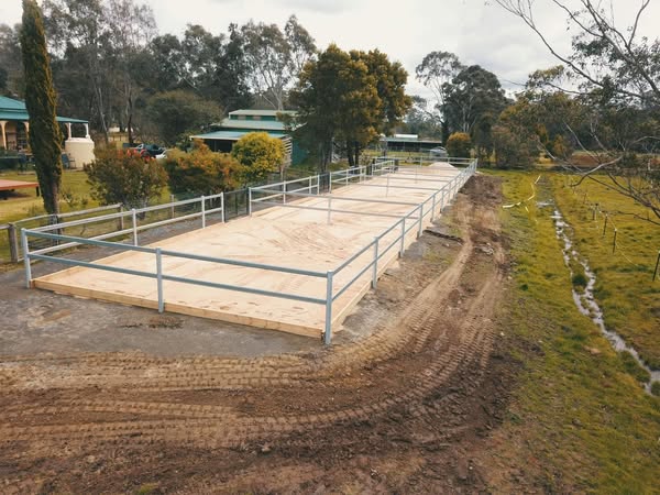 J & J Equine Solutions | 16 Bushy Park Ct, Drouin VIC 3818, Australia | Phone: 0411 373 324