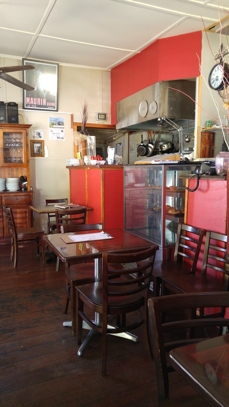 Serges Pizza & Pasta | meal takeaway | 12 Reserve St, Pomona QLD 4568, Australia | 0754851333 OR +61 7 5485 1333