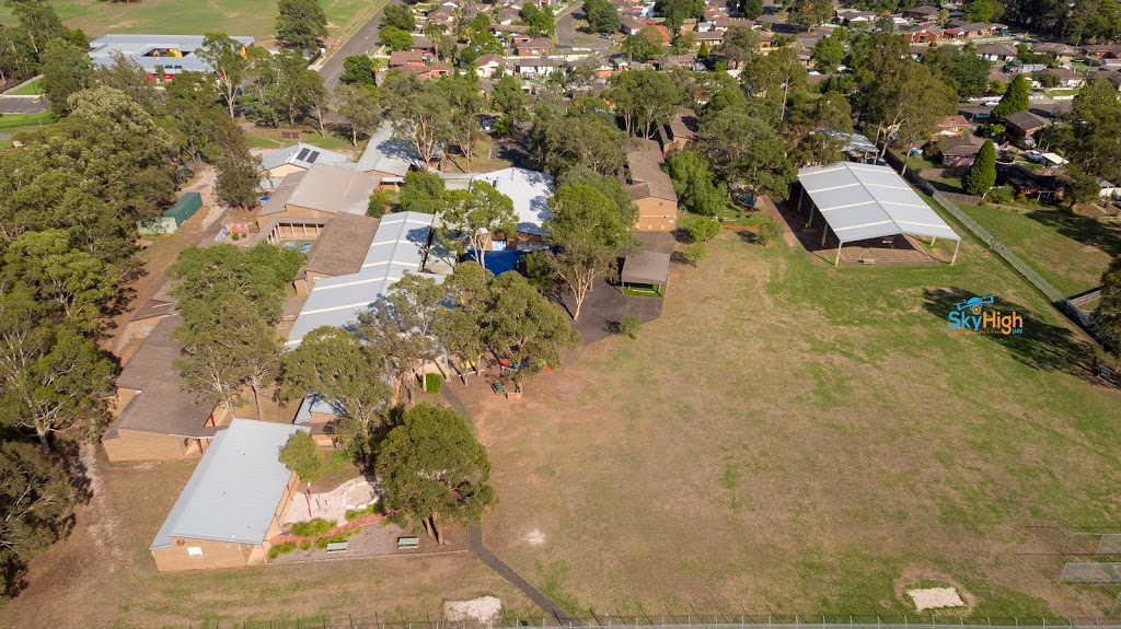 John Warby Public School | school | Deans Rd, Airds NSW 2560, Australia | 0246258140 OR +61 2 4625 8140