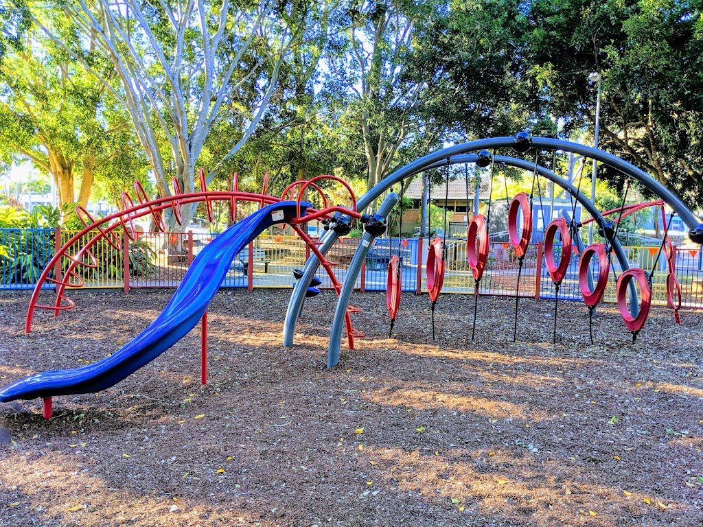 Leslie Patrick Park Playground | 269/287 Dawson Parade, Arana Hills QLD 4054, Australia | Phone: (07) 3205 0555
