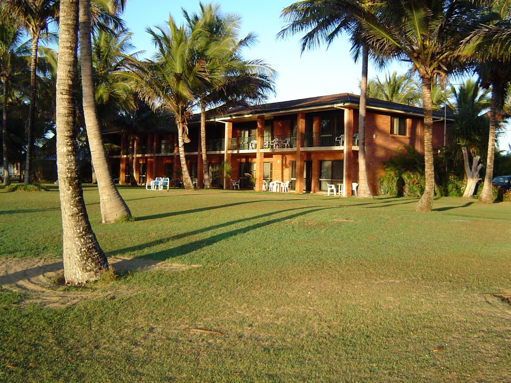 Sarina Beach Motel | lodging | 44 Owen Jenkins Dr, Sarina Beach QLD 4737, Australia | 0749566266 OR +61 7 4956 6266