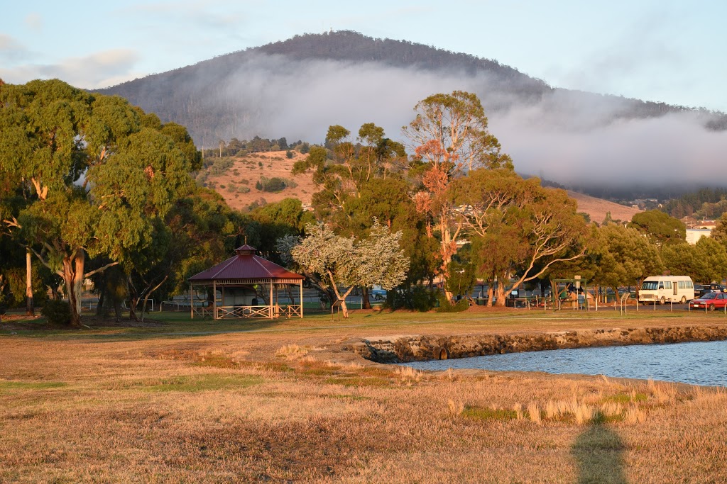 Montrose Foreshore Comm Park | park | 825 Brooker Hwy, Montrose TAS 7010, Australia