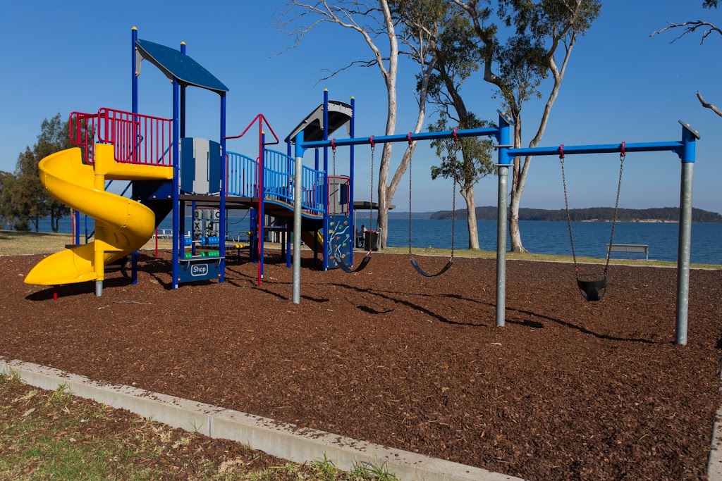 Dobell Park Playground | 10 Kent Pl, Wangi Wangi NSW 2267, Australia | Phone: (02) 4921 0333