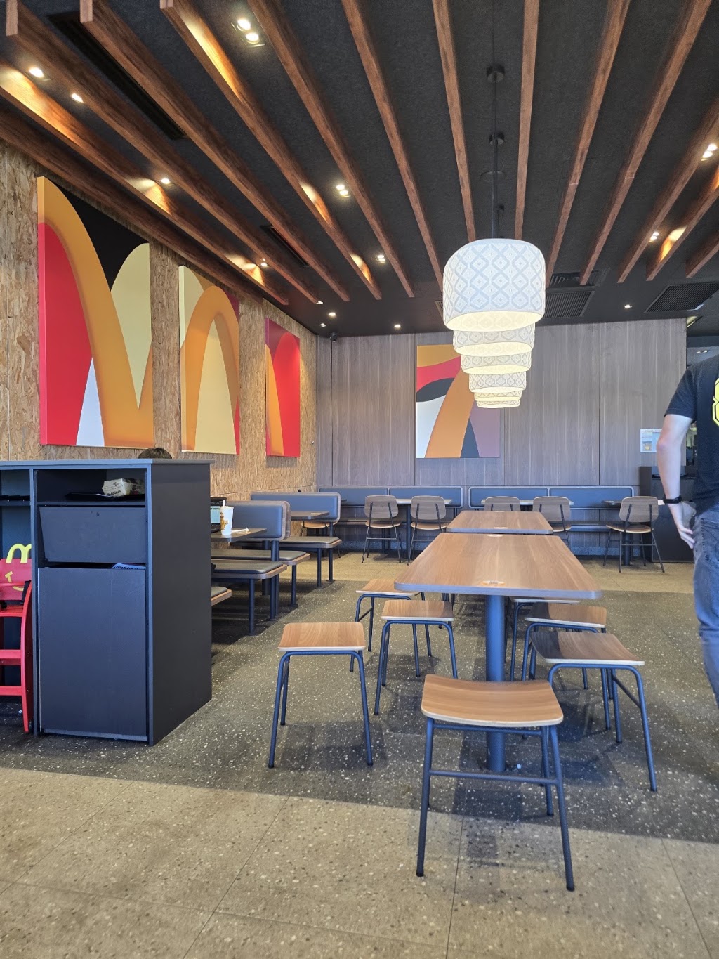 McDonald’s Glass House Mountains II | 4288 Bruce Hwy, Glass House Mountains QLD 4518, Australia | Phone: (07) 5436 3700