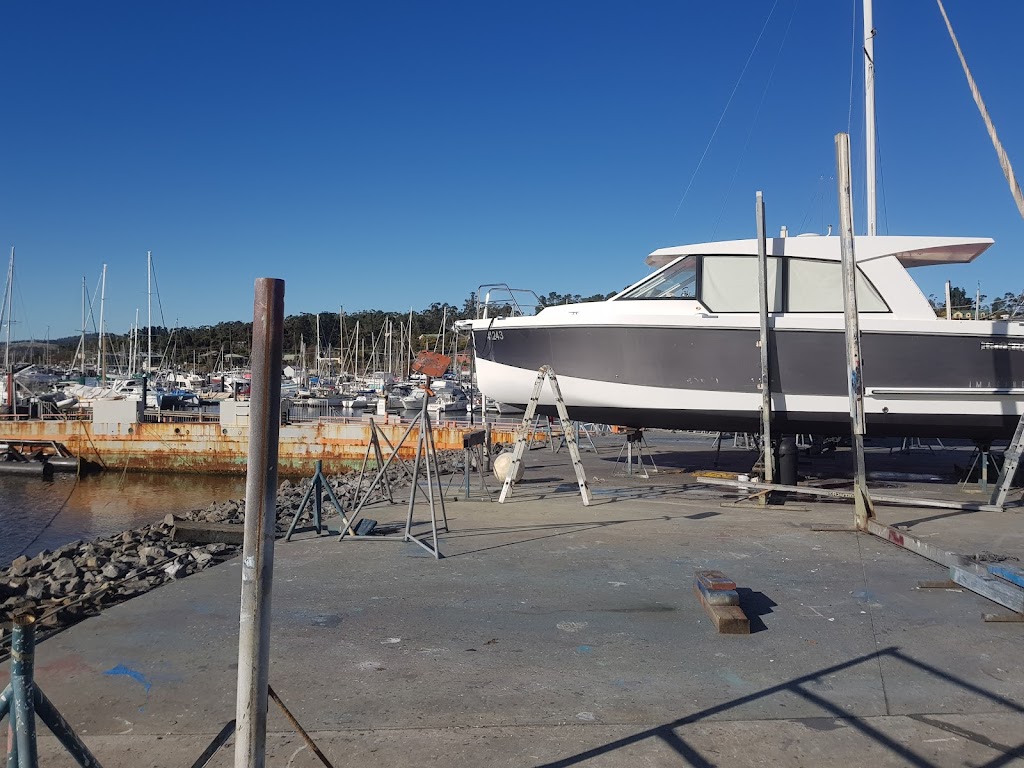 Oyster Cove Marina |  | Ferry Rd, Kettering TAS 7155, Australia | 0362674418 OR +61 3 6267 4418