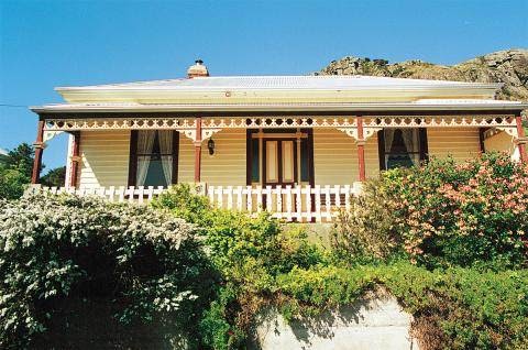 Abbeys Spa Cottage | lodging | 46 Alexander Terrace, Stanley TAS 7331, Australia | 1800222397 OR +61 1800 222 397