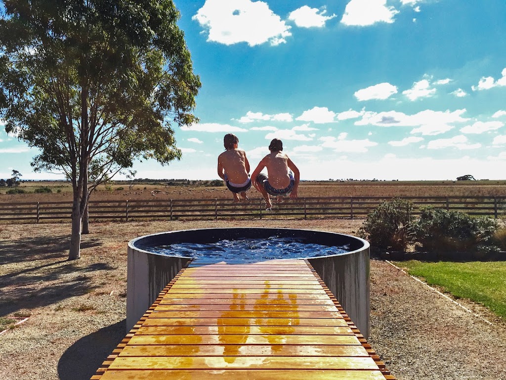 Australian Plunge Pools | 1236 Old Pacific Hwy, Somersby NSW 2250, Australia | Phone: 1300 758 643