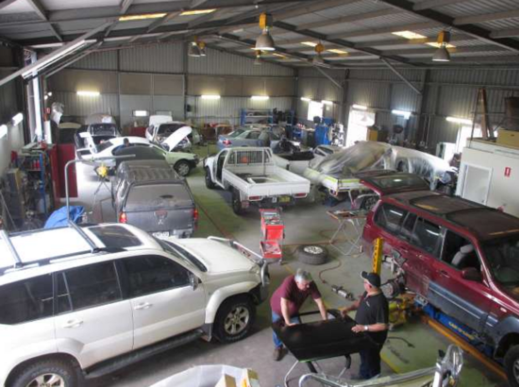 Muswellbrook Auto Body Repairs | home goods store | 7 Common Rd, Muswellbrook NSW 2333, Australia | 0265415589 OR +61 2 6541 5589
