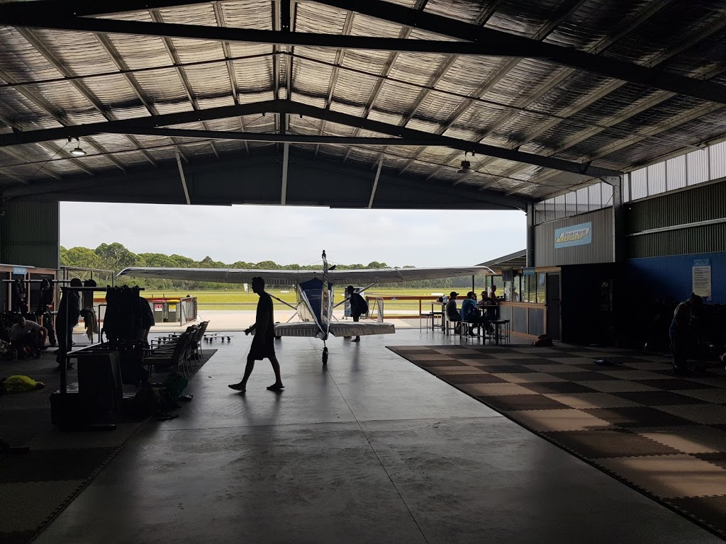 Skydive Oz | Bruce Cameron Dr, Moruya NSW 2537, Australia | Phone: 1300 185 180