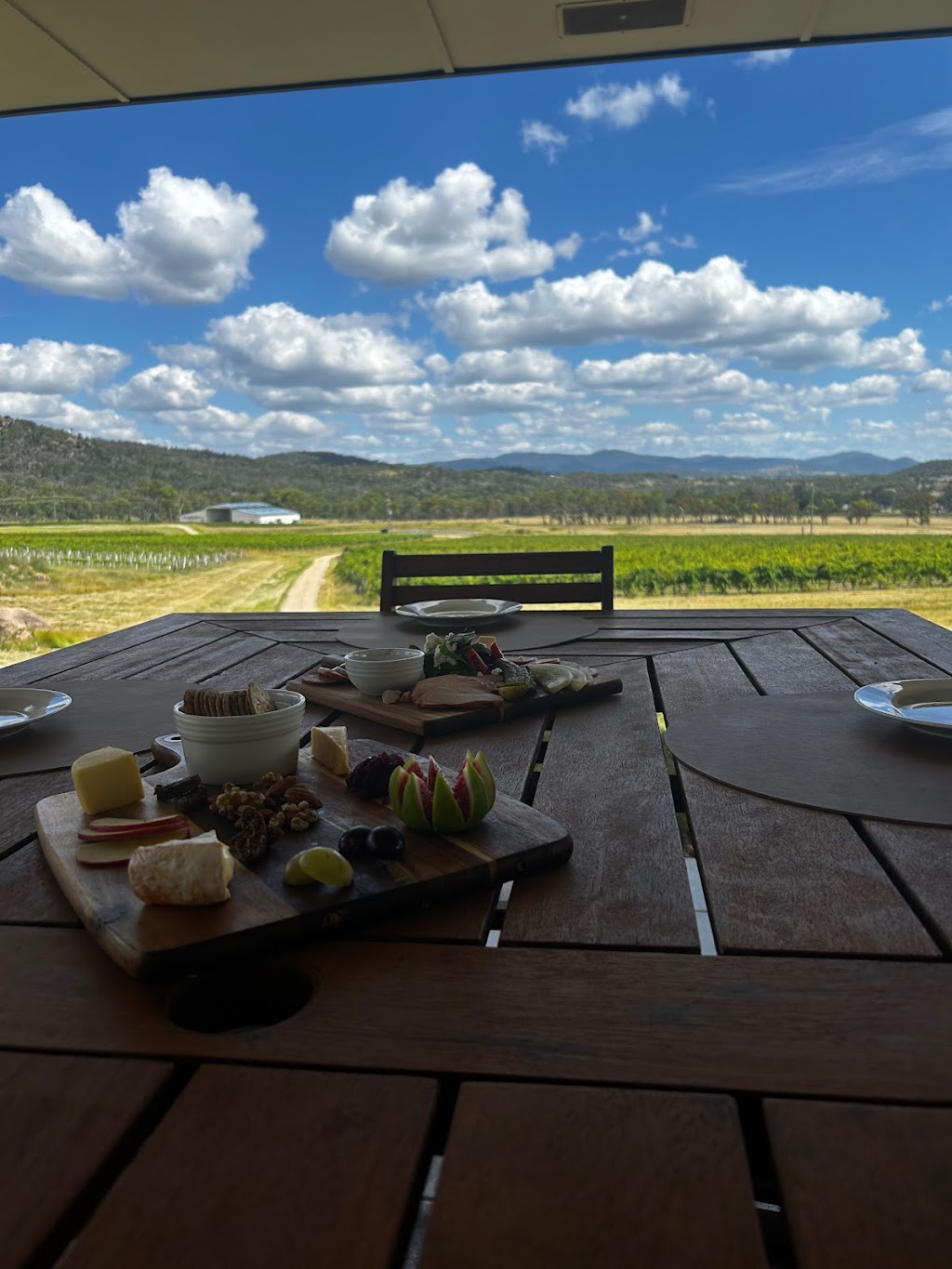 Severn River Guest House | 27850 New England Hwy, Fletcher QLD 4382, Australia | Phone: 0418 712 712