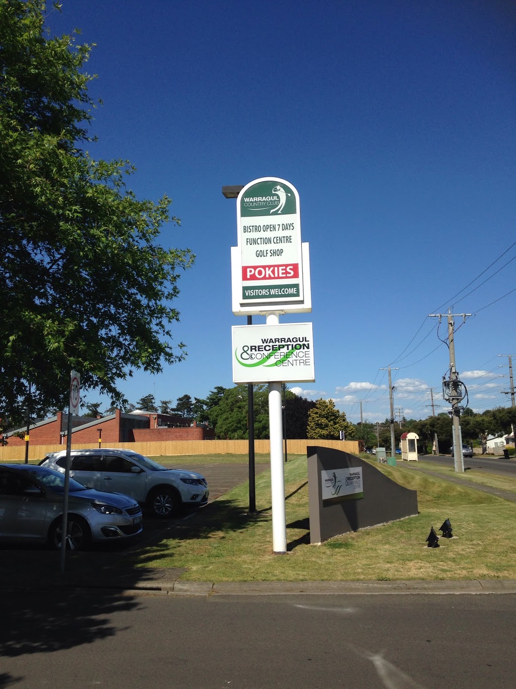 Fairway Views Accommodation | 46 Sutton St, Warragul VIC 3820, Australia | Phone: 0437 253 431