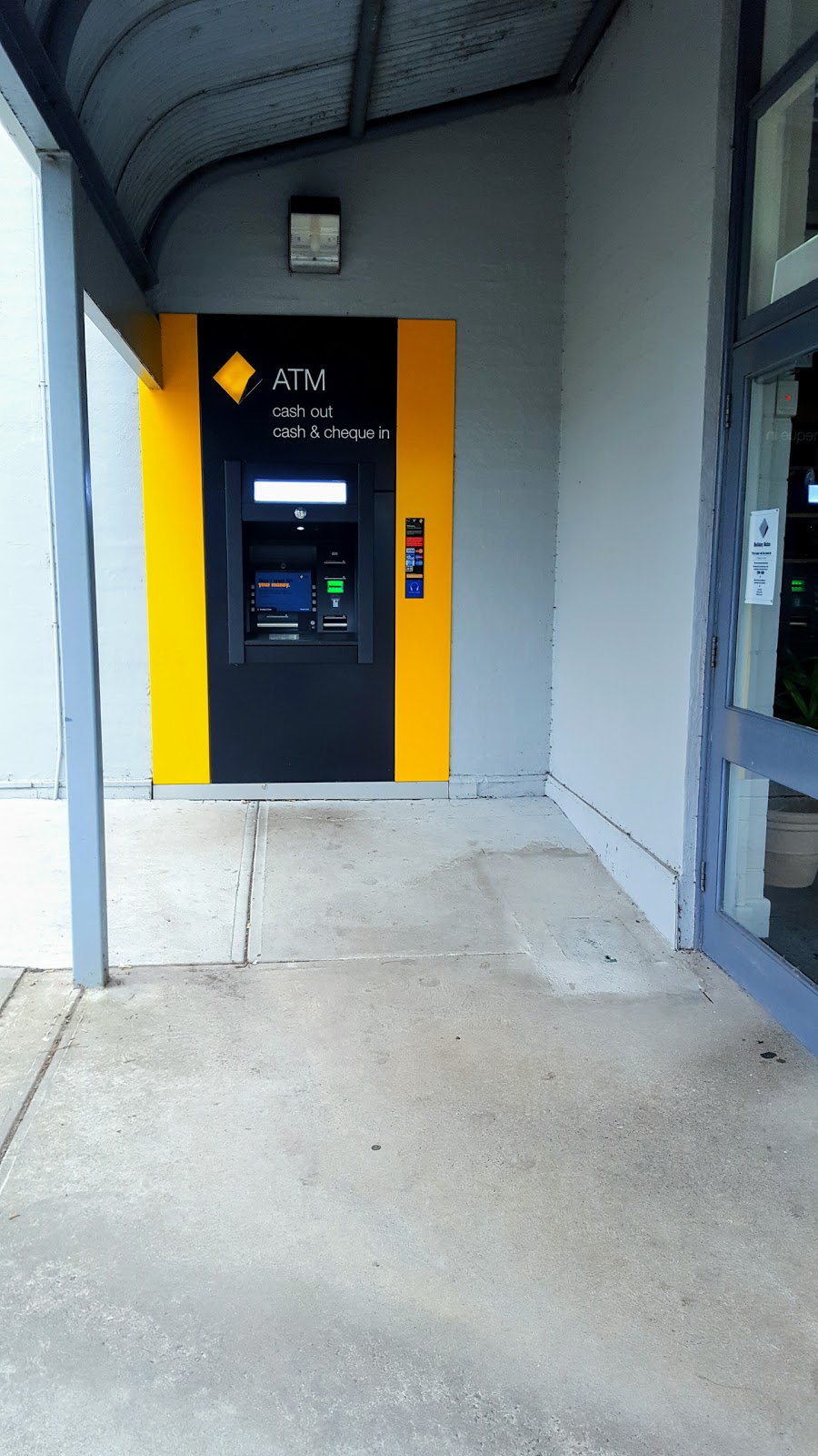 Commonwealth Bank | bank | 1 Bell St, Yarra Glen VIC 3775, Australia | 0397301396 OR +61 3 9730 1396