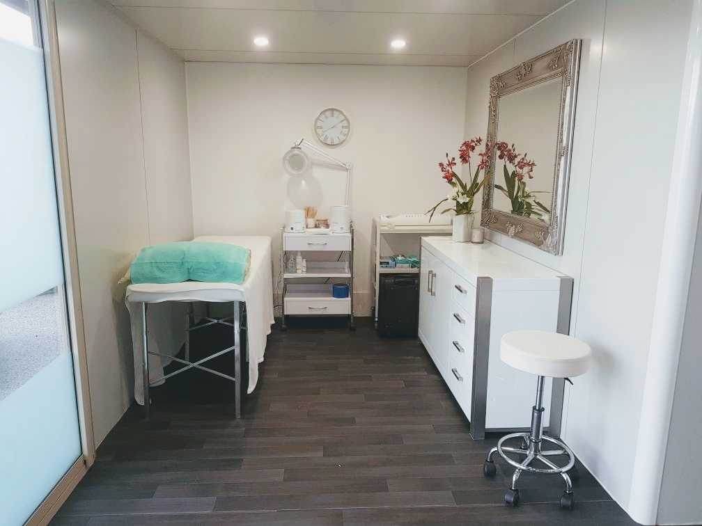 Skin&brow hub | 5 Hawthorn Ave, Melton West VIC 3337, Australia | Phone: 0415 203 995