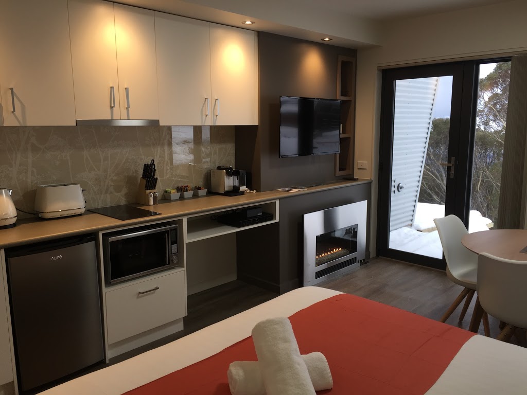 Mountain Dreaming Apartments | Lot 1 Great Alpine Rd, Hotham Heights VIC 3741, Australia | Phone: (03) 5759 3523