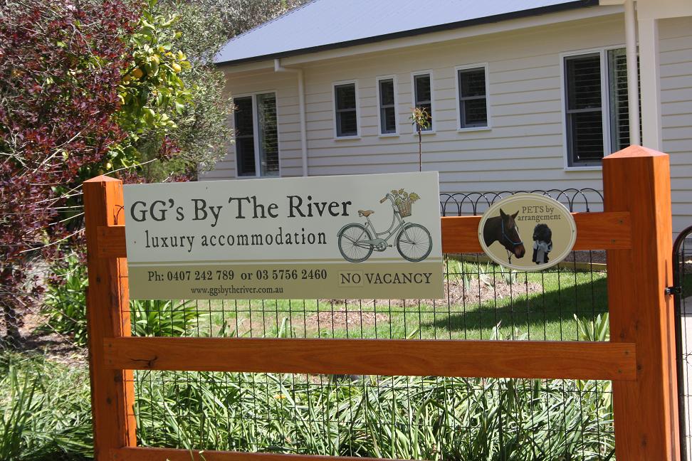 GGs By The River | lodging | 6132 Great Alpine Rd, Eurobin VIC 3739, Australia | 0407242789 OR +61 407 242 789