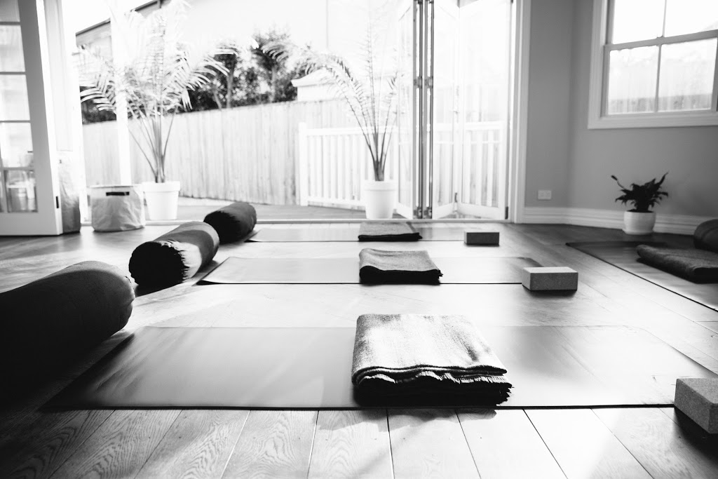 Kumpas Yoga | gym | 15 Mandalay St, Fig Tree Pocket QLD 4069, Australia | 0421962344 OR +61 421 962 344