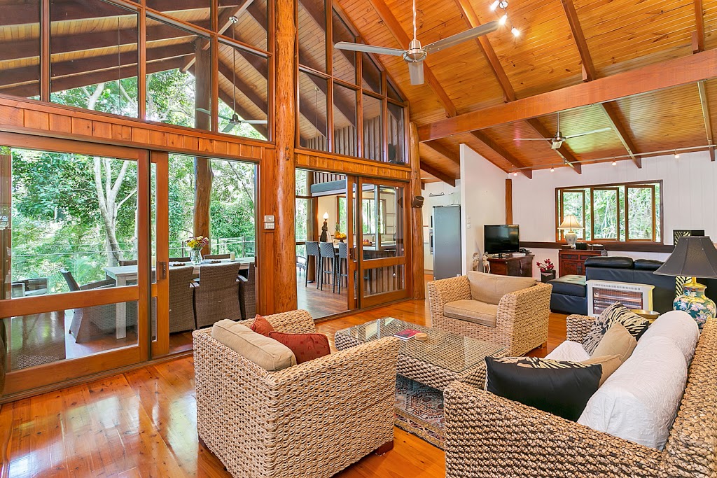 Wanggulay Treetops - Luxury Holiday Rental in Cairns | lodging | 7/9 Barklya Cl, Kamerunga QLD 4870, Australia | 0468377799 OR +61 468 377 799